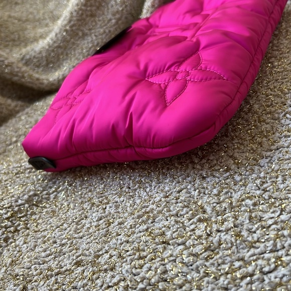 Louis Vuitton Pillow Monogram Maxi Multi Pochette - Picture 6 of 12